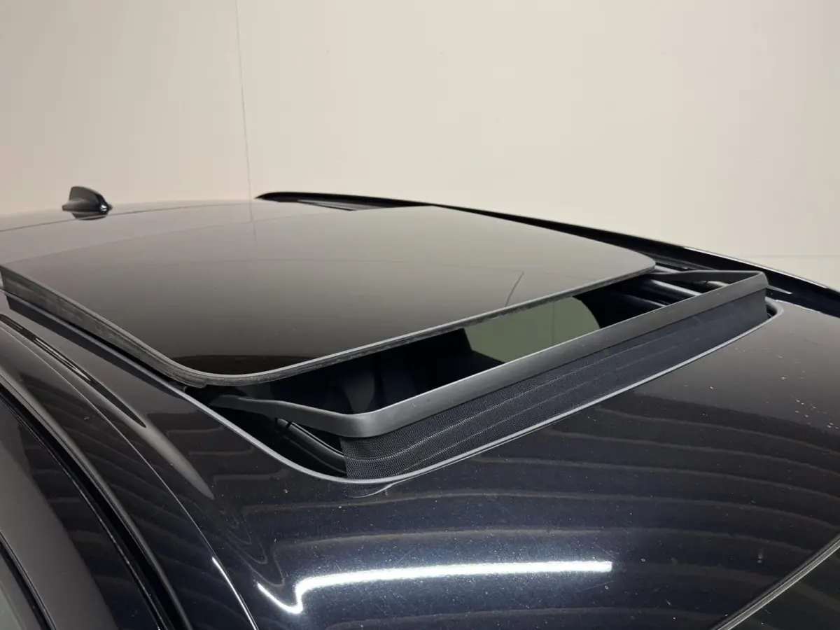 2.0 T6 Plug-in AWD R-Design Pano Google H/K HUD 360º