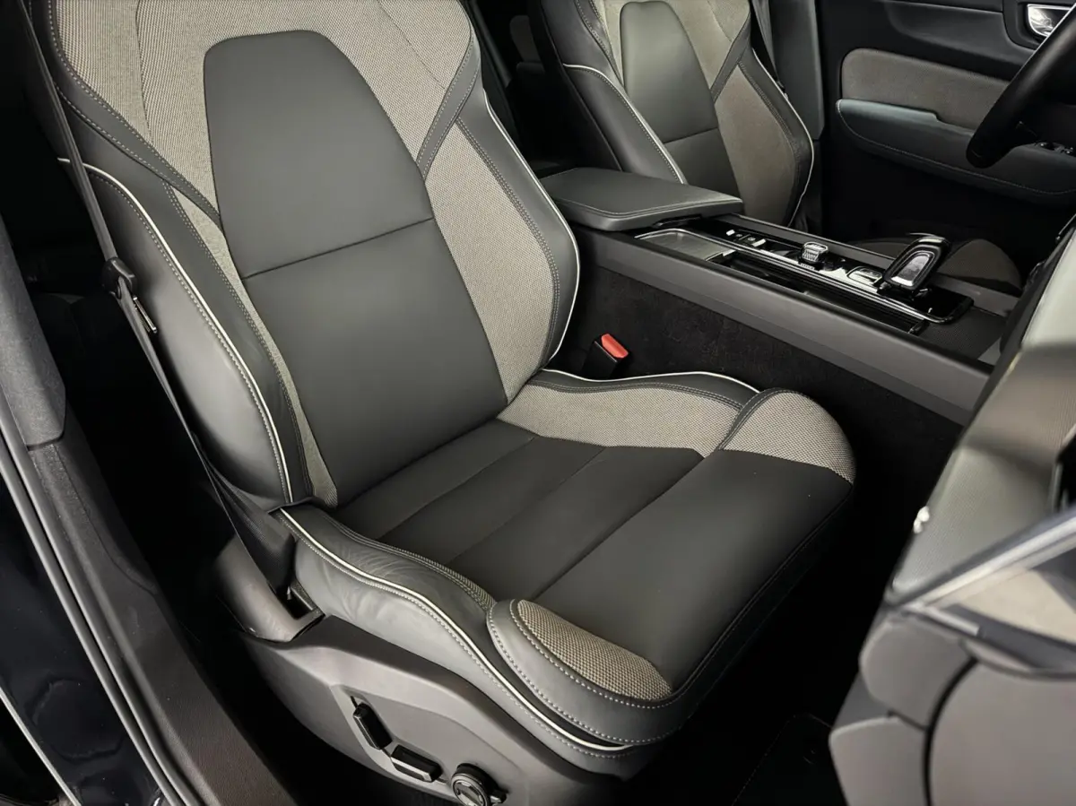2.0 T6 Plug-in AWD R-Design Pano Google H/K HUD 360º