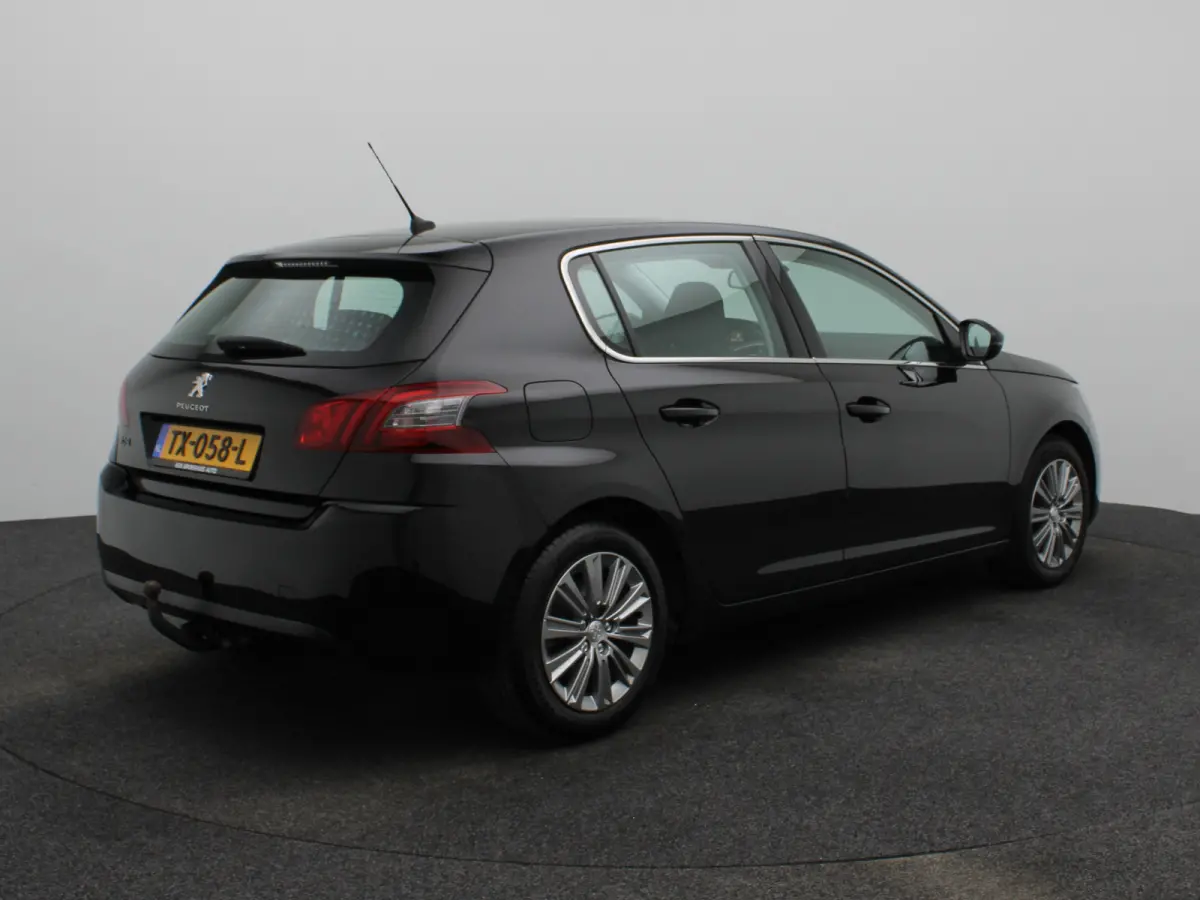 1.2 PureTech Allure | Navi | Cruise | Clima | Trekhaak | Carplay | PDC V+A | 16" LMV |