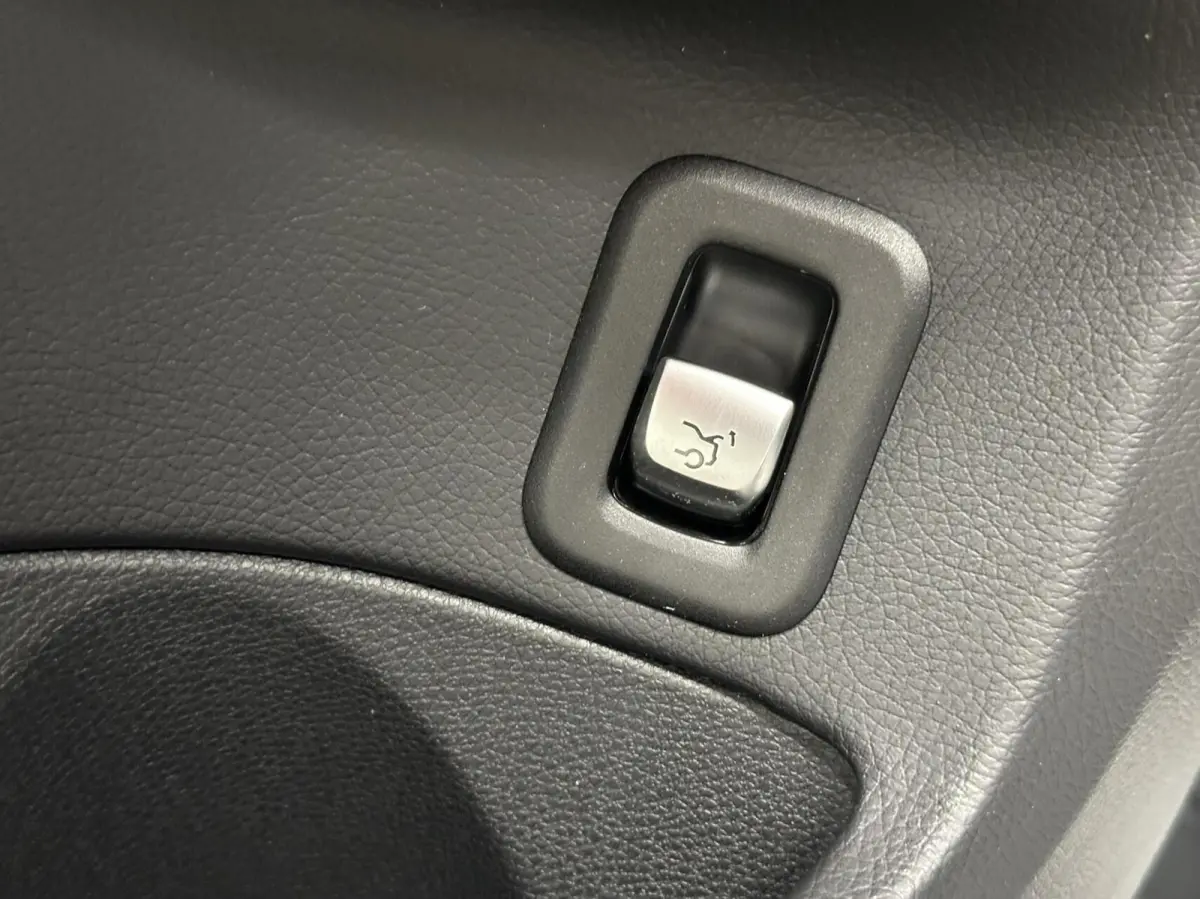 160 Advantage Pack NAVI CAMERA CRAPLAY 37000 KM CRUISE.