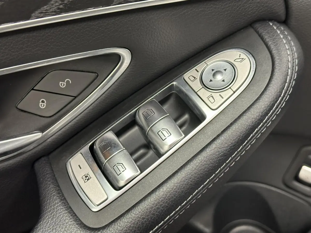 160 Advantage Pack NAVI CAMERA CRAPLAY 37000 KM CRUISE.