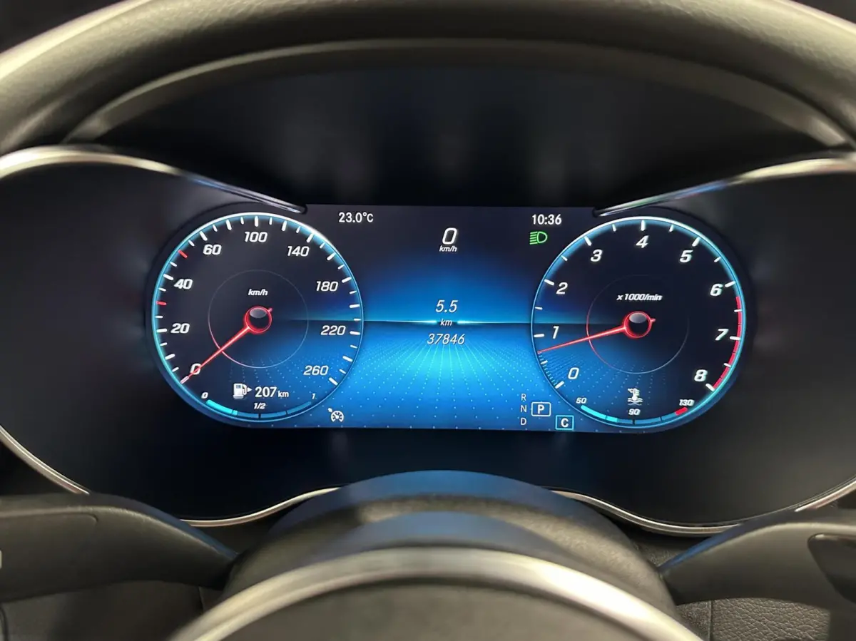 160 Advantage Pack NAVI CAMERA CRAPLAY 37000 KM CRUISE.