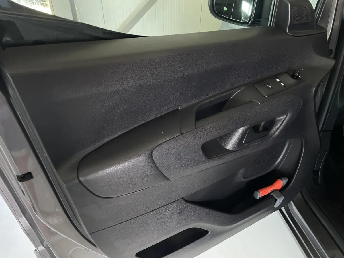 1.6D L1H1 Edition 2019 MARGE|TREKHAAK|CARPLAY