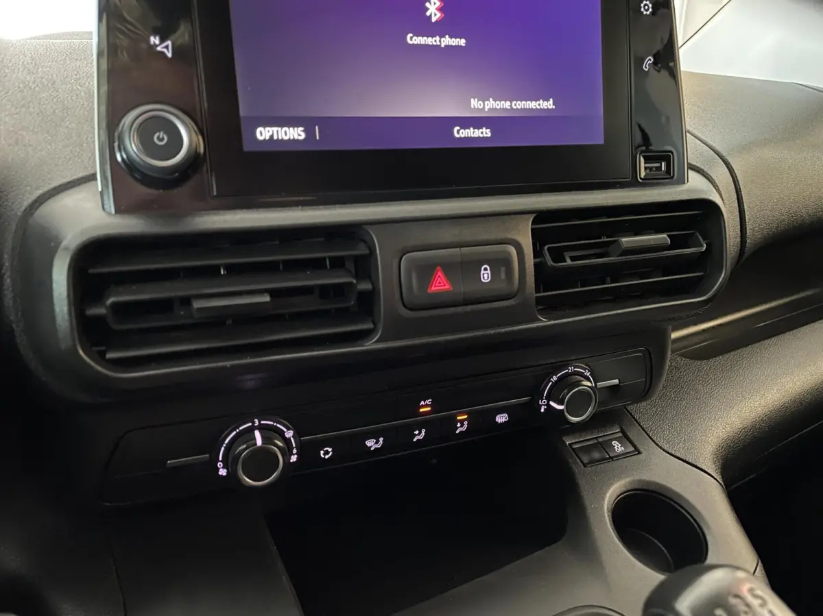 1.6D L1H1 Edition 2019 MARGE|TREKHAAK|CARPLAY