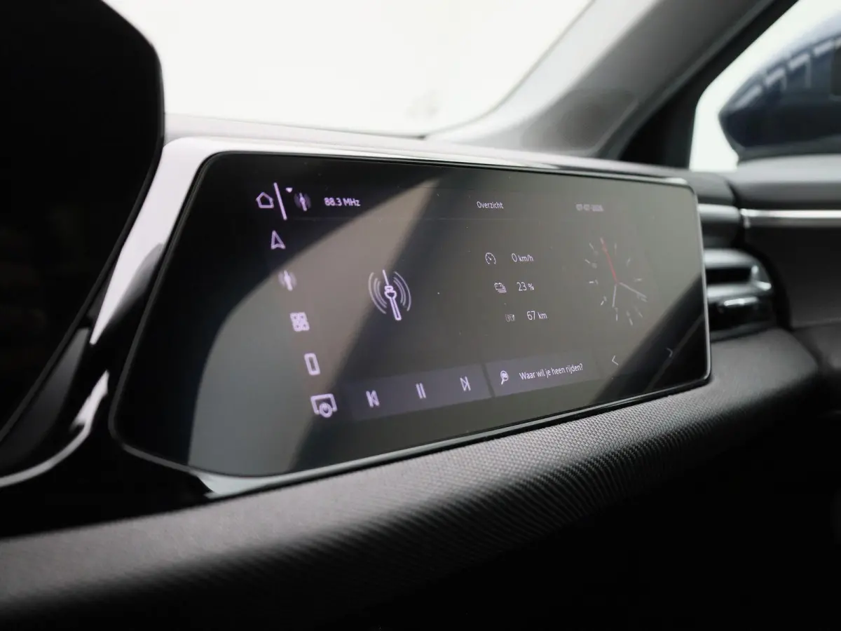 Avant 2.0 quattro S edition 299 PK | Adaptive cruise control | Climate control | 360 graden camera | Dodehoekdetectie | Matrix LED | RS Carbon Styling Pack | Verwarmde voorstoelen | Smartpho