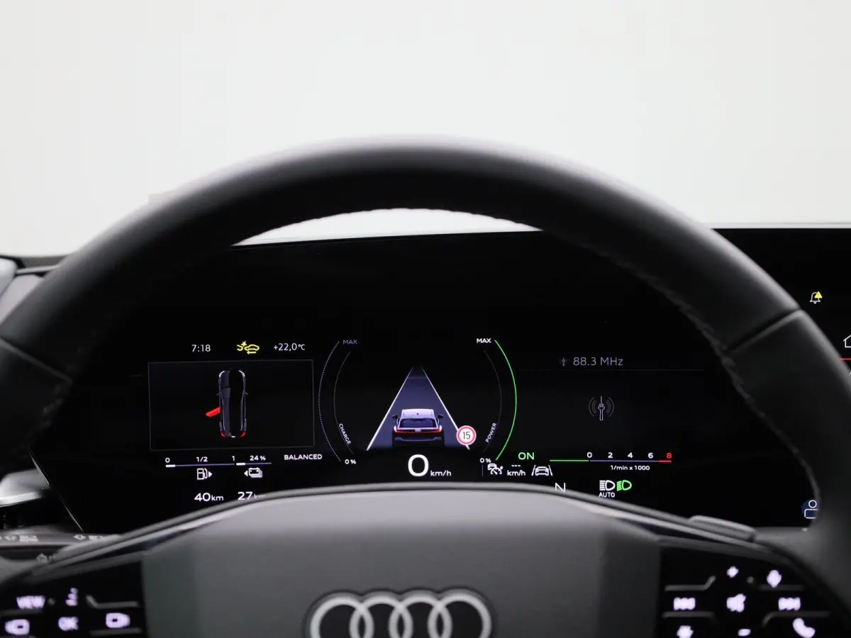 Avant 2.0 quattro S edition 299 PK | Adaptive cruise control | Climate control | 360 graden camera | Dodehoekdetectie | Matrix LED | RS Carbon Styling Pack | Verwarmde voorstoelen | Smartpho