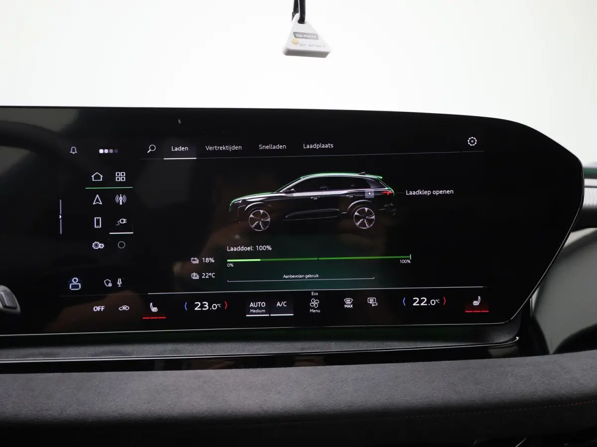 SQ6 quattro 100 kWh 490 PK | Adaptive cruise control | 360 graden camera | Dodehoekdetectie | Bang & Olufsen 3D | Elekt. verstelbare voorstoelen | Climate control | Lichtpakket plus ambient 
