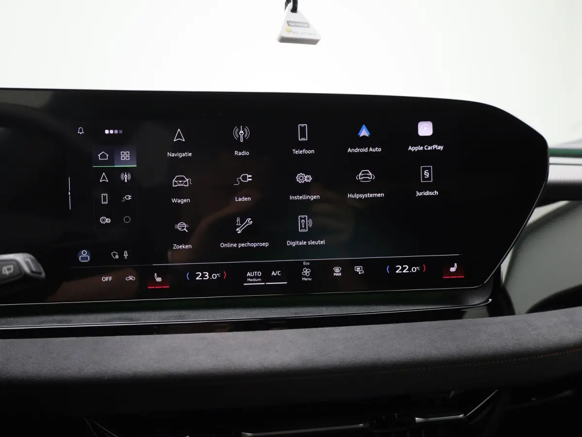 SQ6 quattro 100 kWh 490 PK | Adaptive cruise control | 360 graden camera | Dodehoekdetectie | Bang & Olufsen 3D | Elekt. verstelbare voorstoelen | Climate control | Lichtpakket plus ambient 
