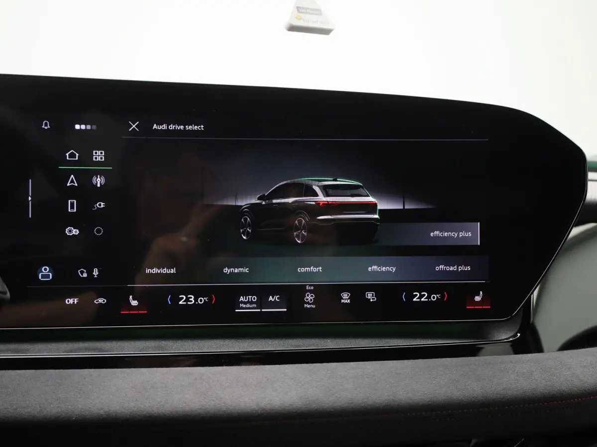 SQ6 quattro 100 kWh 490 PK | Adaptive cruise control | 360 graden camera | Dodehoekdetectie | Bang & Olufsen 3D | Elekt. verstelbare voorstoelen | Climate control | Lichtpakket plus ambient 