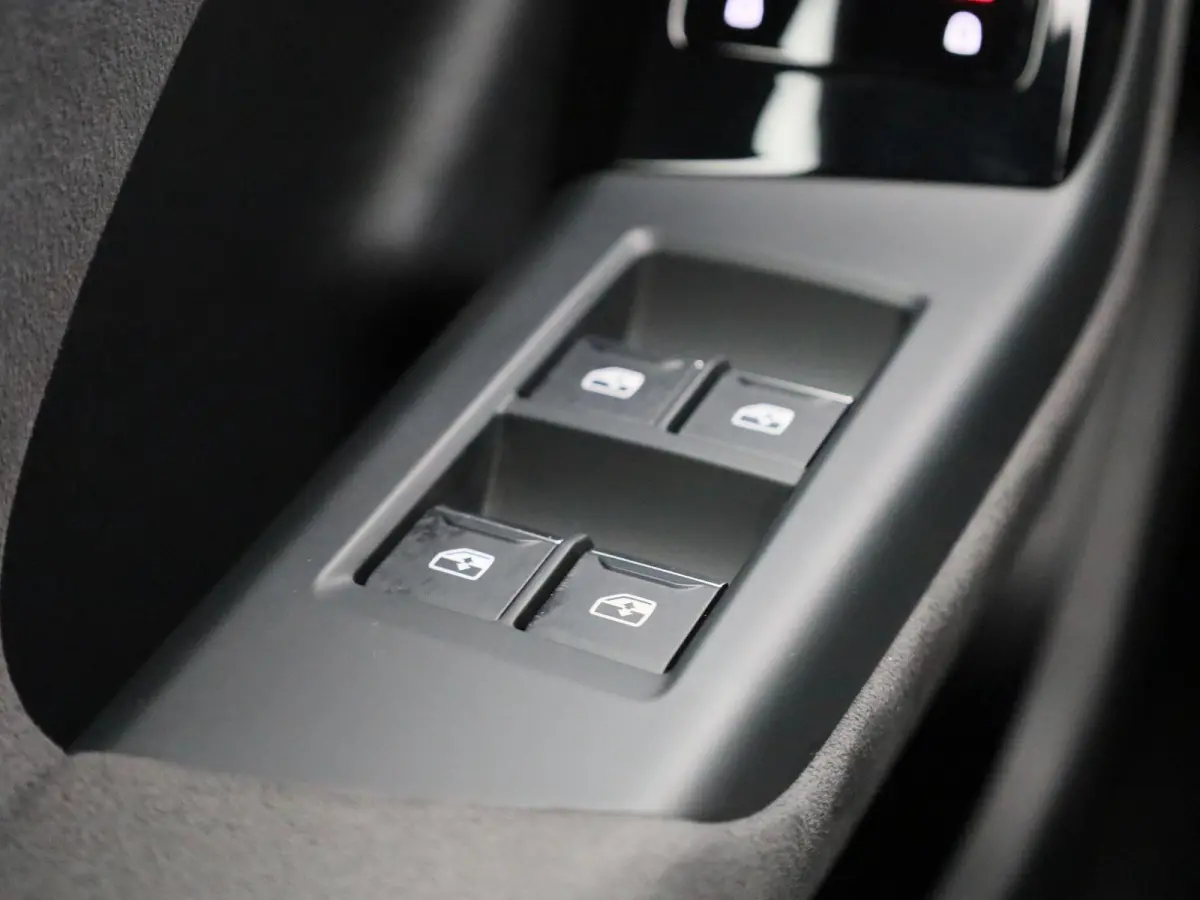 SQ6 quattro 100 kWh 490 PK | Adaptive cruise control | 360 graden camera | Dodehoekdetectie | Bang & Olufsen 3D | Elekt. verstelbare voorstoelen | Climate control | Lichtpakket plus ambient 