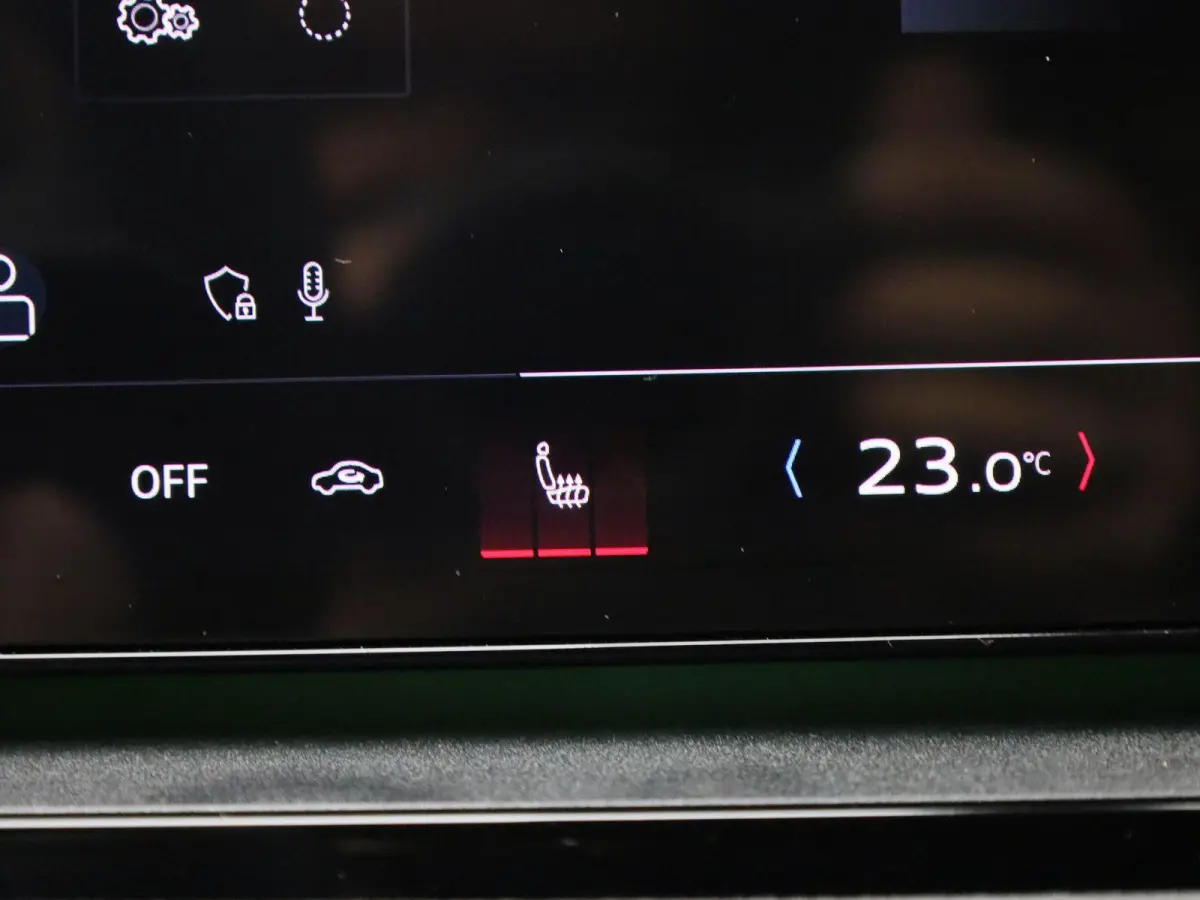 SQ6 quattro 100 kWh 490 PK | Adaptive cruise control | 360 graden camera | Dodehoekdetectie | Bang & Olufsen 3D | Elekt. verstelbare voorstoelen | Climate control | Lichtpakket plus ambient 