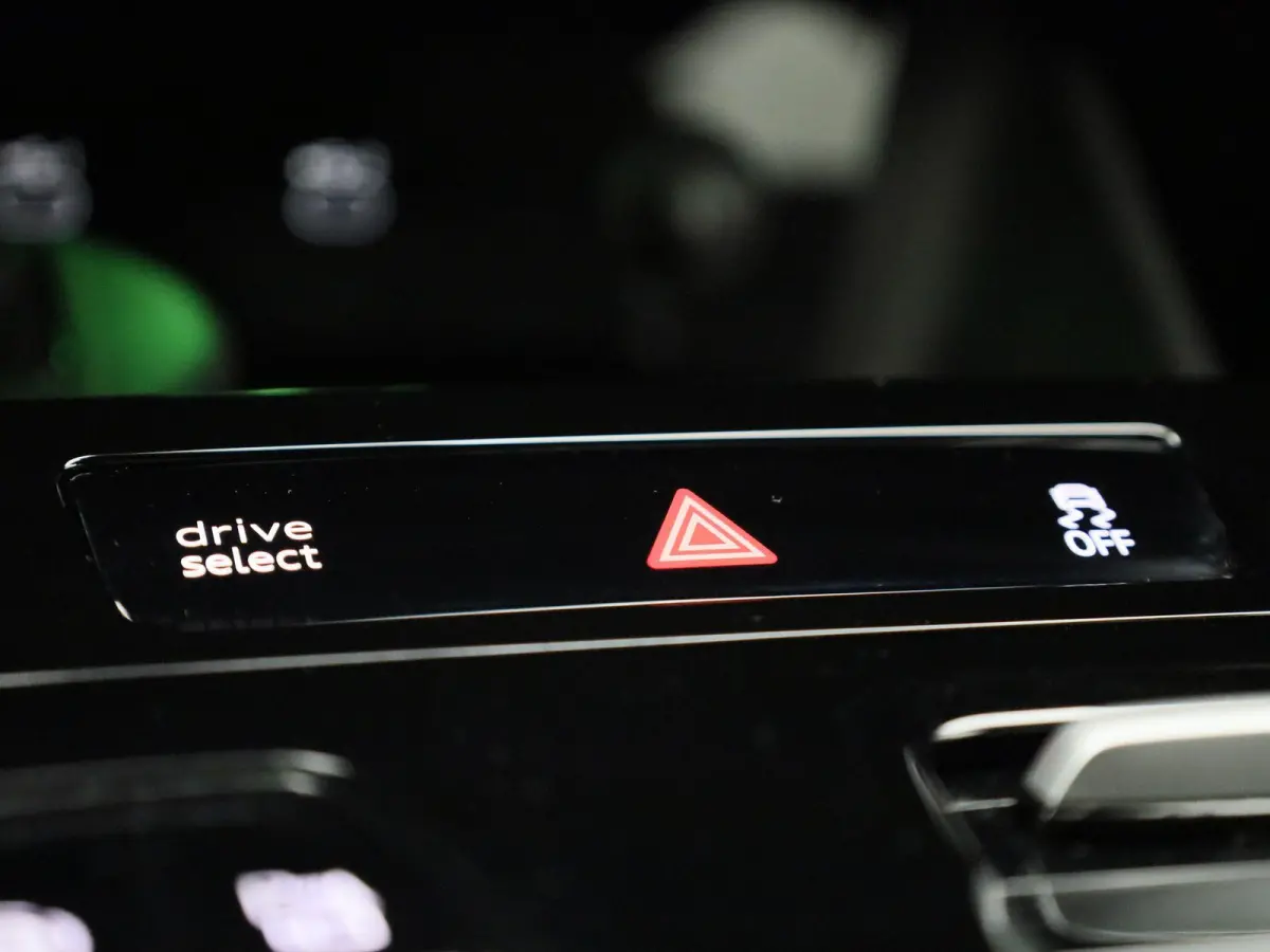 SQ6 quattro 100 kWh 490 PK | Adaptive cruise control | 360 graden camera | Dodehoekdetectie | Bang & Olufsen 3D | Elekt. verstelbare voorstoelen | Climate control | Lichtpakket plus ambient 