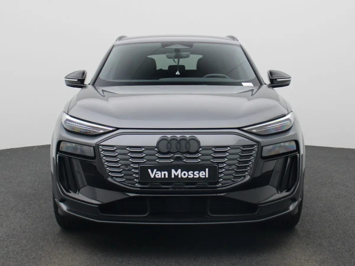 SQ6 quattro 100 kWh | Adaptive cruise control | 360 graden camera | Dodehoekdetectie | Bang & Olufsen 3D | Elekt. verstelbare voorstoelen | Climate control | Lichtpakket plus ambient light |