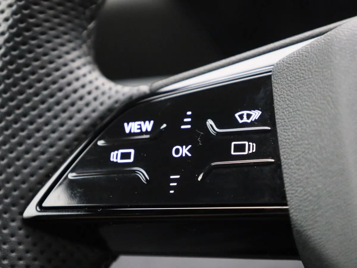 SQ6 quattro 100 kWh 490 PK | Adaptive cruise control | 360 graden camera | Dodehoekdetectie | Bang & Olufsen 3D | Elekt. verstelbare voorstoelen | Climate control | Lichtpakket plus ambient 