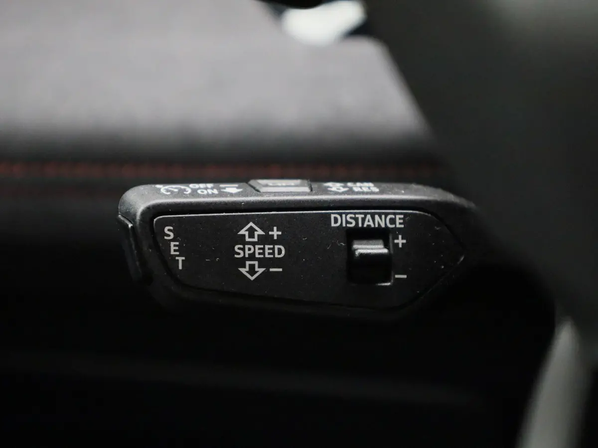 SQ6 quattro 100 kWh 490 PK | Adaptive cruise control | 360 graden camera | Dodehoekdetectie | Bang & Olufsen 3D | Elekt. verstelbare voorstoelen | Climate control | Lichtpakket plus ambient 