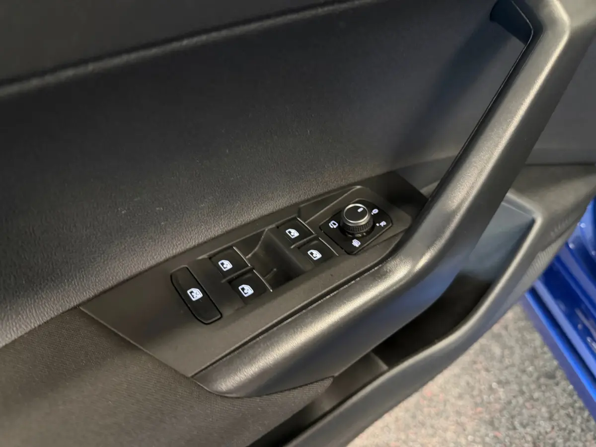 1.0 TSI R-Line|CAR-PLAY|PANORAMA|ECC AIRCO