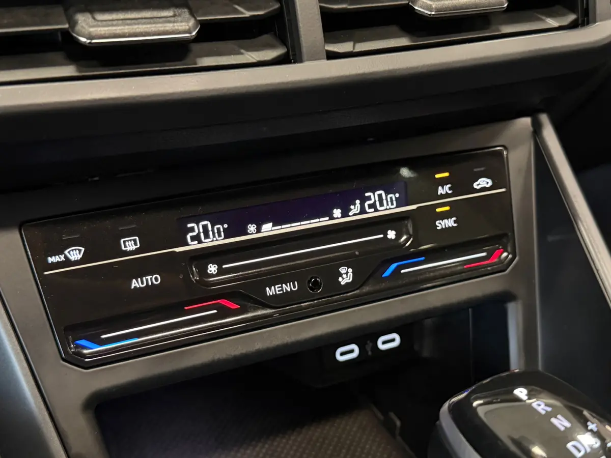 1.0 TSI R-Line|CAR-PLAY|PANORAMA|ECC AIRCO