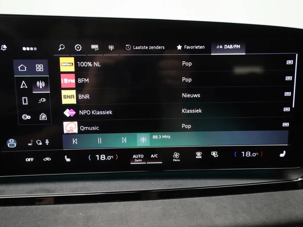 edition quattro 100 kWh 387 PK | SoH 99% | S line | Automaat | Augmented reality head-up display | Trekhaak | Luchtvering | Bang & Olufsen Premium 3D | Elektrisch verstelbaar stuur | Adaptiv