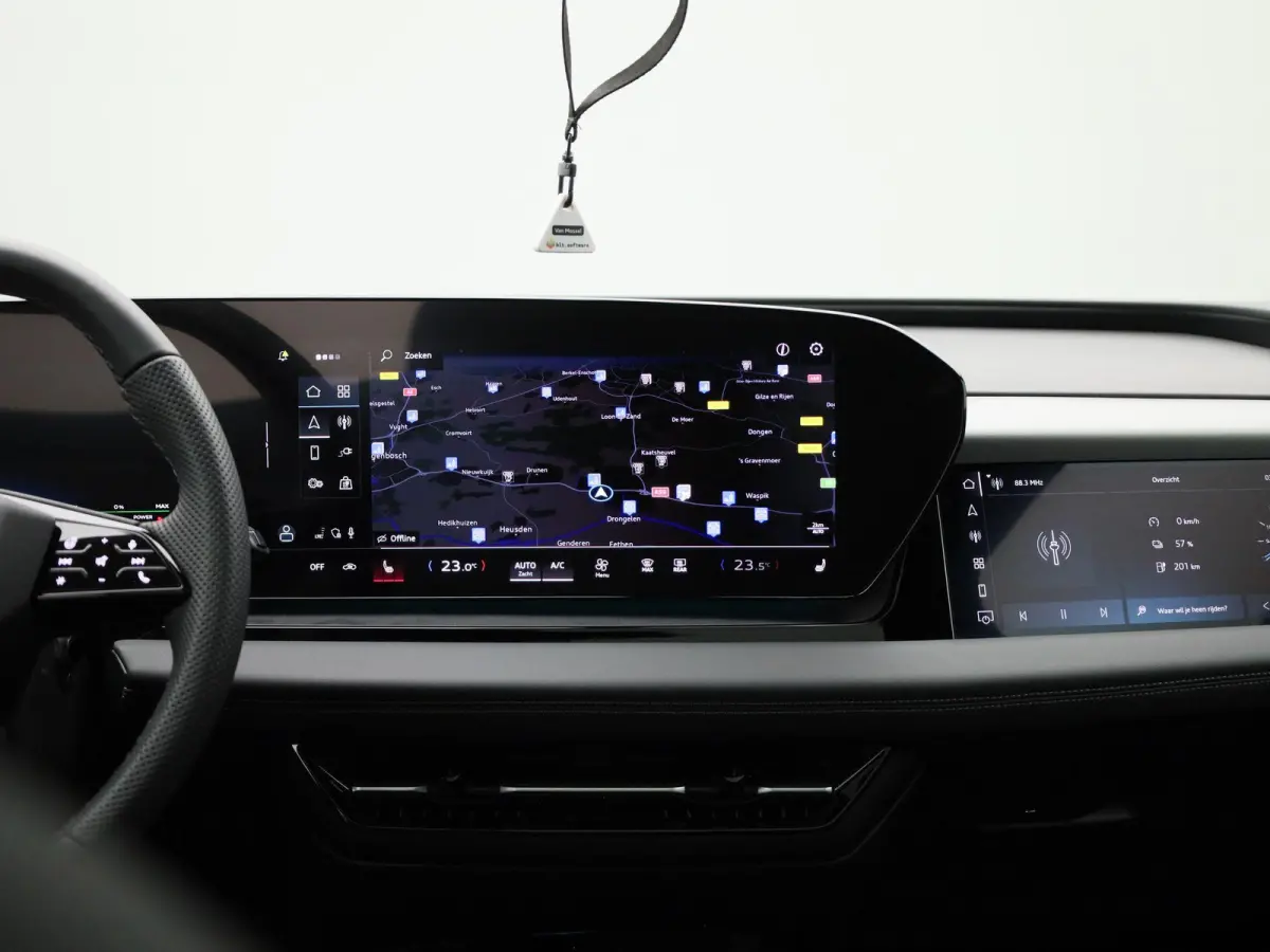 edition quattro 100 kWh 387 PK | Adaptive cruise control | Glazen panoramadak | Bang & Olufsen | Luchtvering | Dodehoekdetectie | 360 graden camera | Stuurverwarming | Stoelverwarming voor &