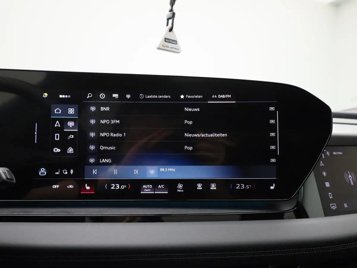 edition quattro 100 kWh 387 PK | Adaptive cruise control | Glazen panoramadak | Bang & Olufsen | Luchtvering | Dodehoekdetectie | 360 graden camera | Stuurverwarming | Stoelverwarming voor &