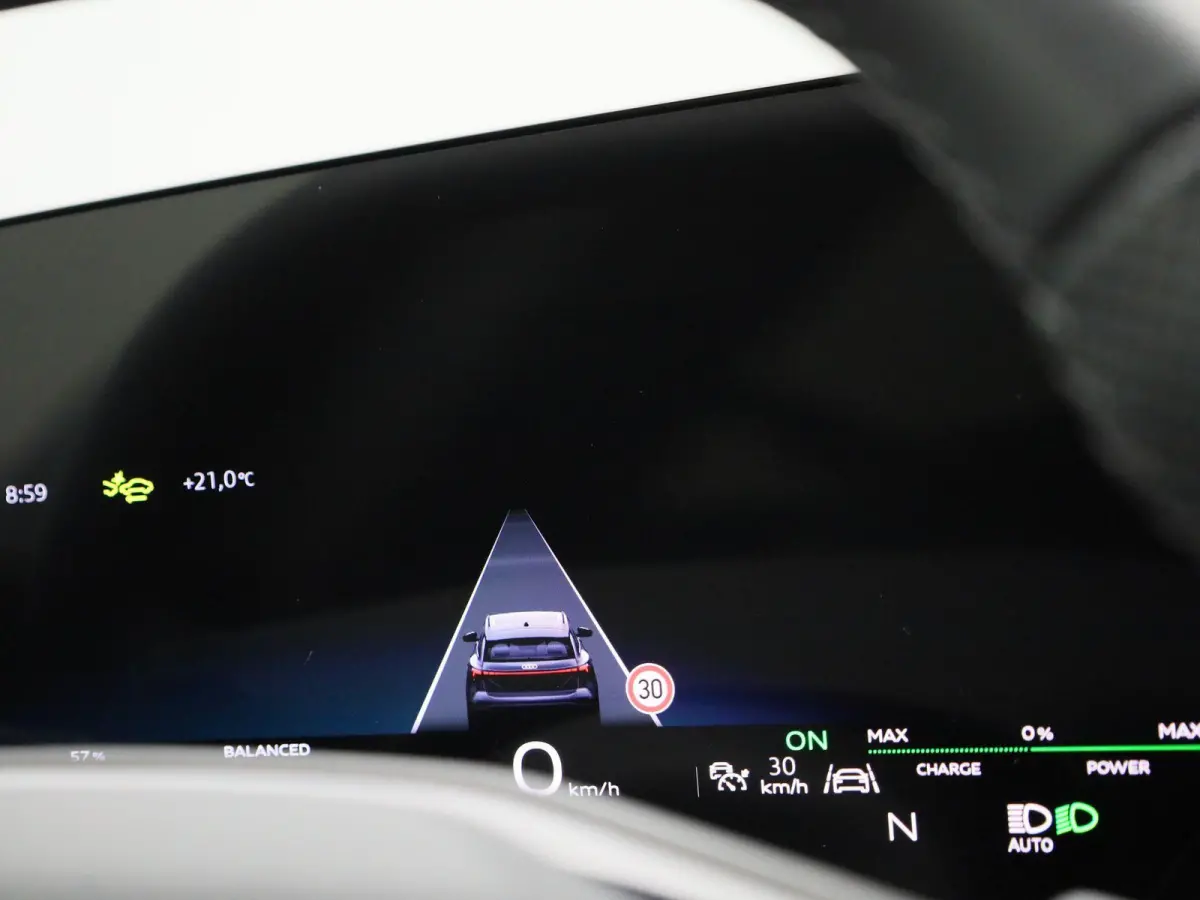 edition quattro 100 kWh 387 PK | Adaptive cruise control | Glazen panoramadak | Bang & Olufsen | Luchtvering | Dodehoekdetectie | 360 graden camera | Stuurverwarming | Stoelverwarming voor &