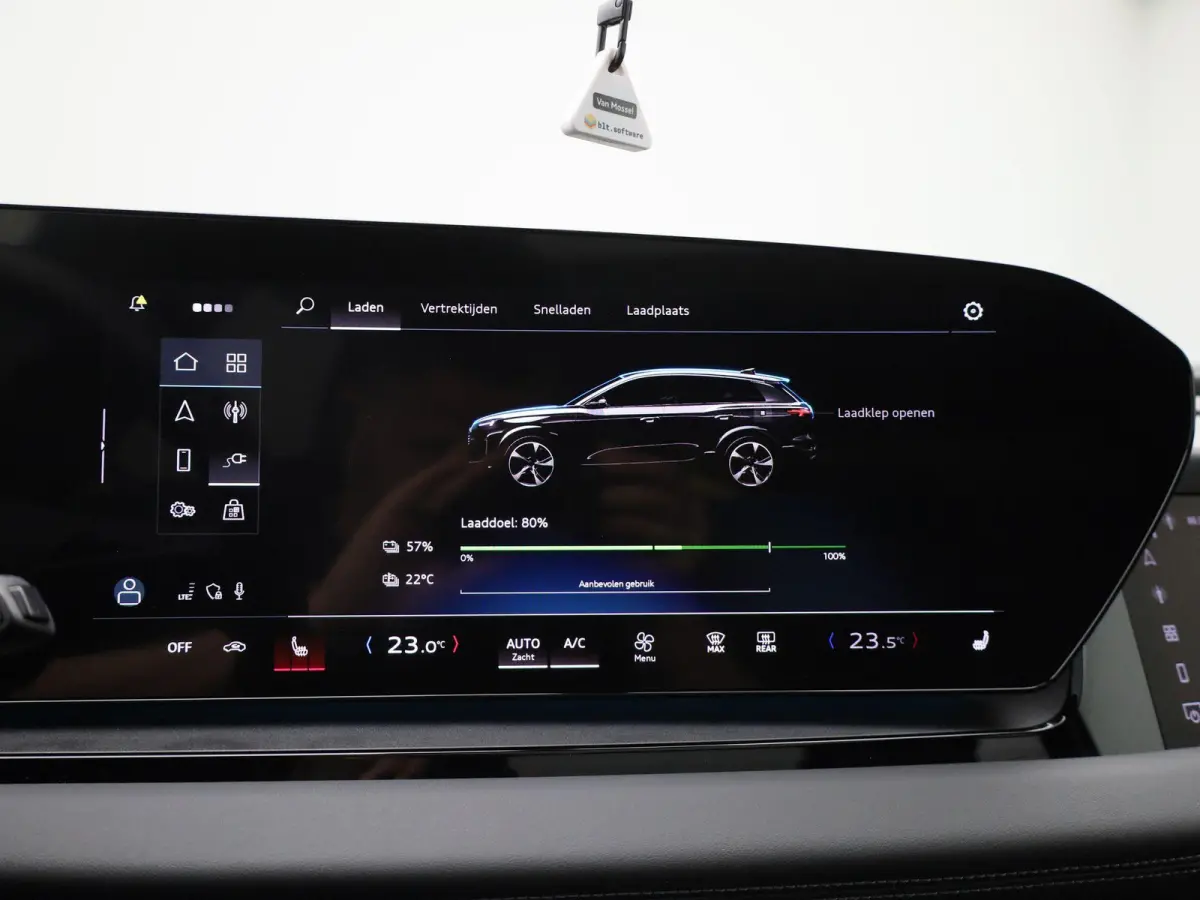 edition quattro 100 kWh 387 PK | Adaptive cruise control | Glazen panoramadak | Bang & Olufsen | Luchtvering | Dodehoekdetectie | 360 graden camera | Stuurverwarming | Stoelverwarming voor &