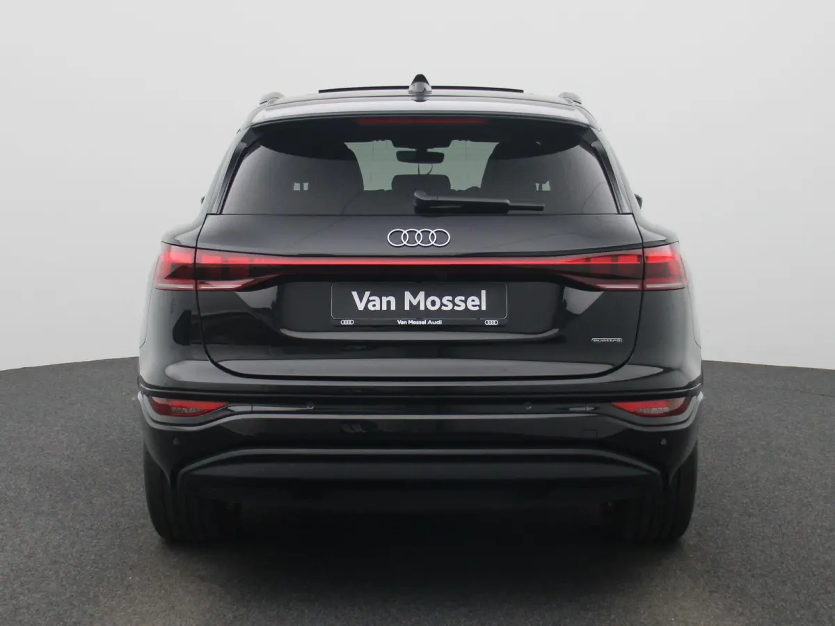 edition quattro 100 kWh 387 PK | Adaptive cruise control | Glazen panoramadak | Bang & Olufsen | Luchtvering | Dodehoekdetectie | 360 graden camera | Stuurverwarming | Stoelverwarming voor &