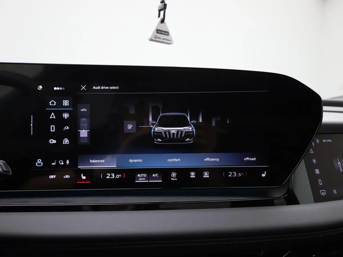 edition quattro 100 kWh 387 PK | Adaptive cruise control | Glazen panoramadak | Bang & Olufsen | Luchtvering | Dodehoekdetectie | 360 graden camera | Stuurverwarming | Stoelverwarming voor &