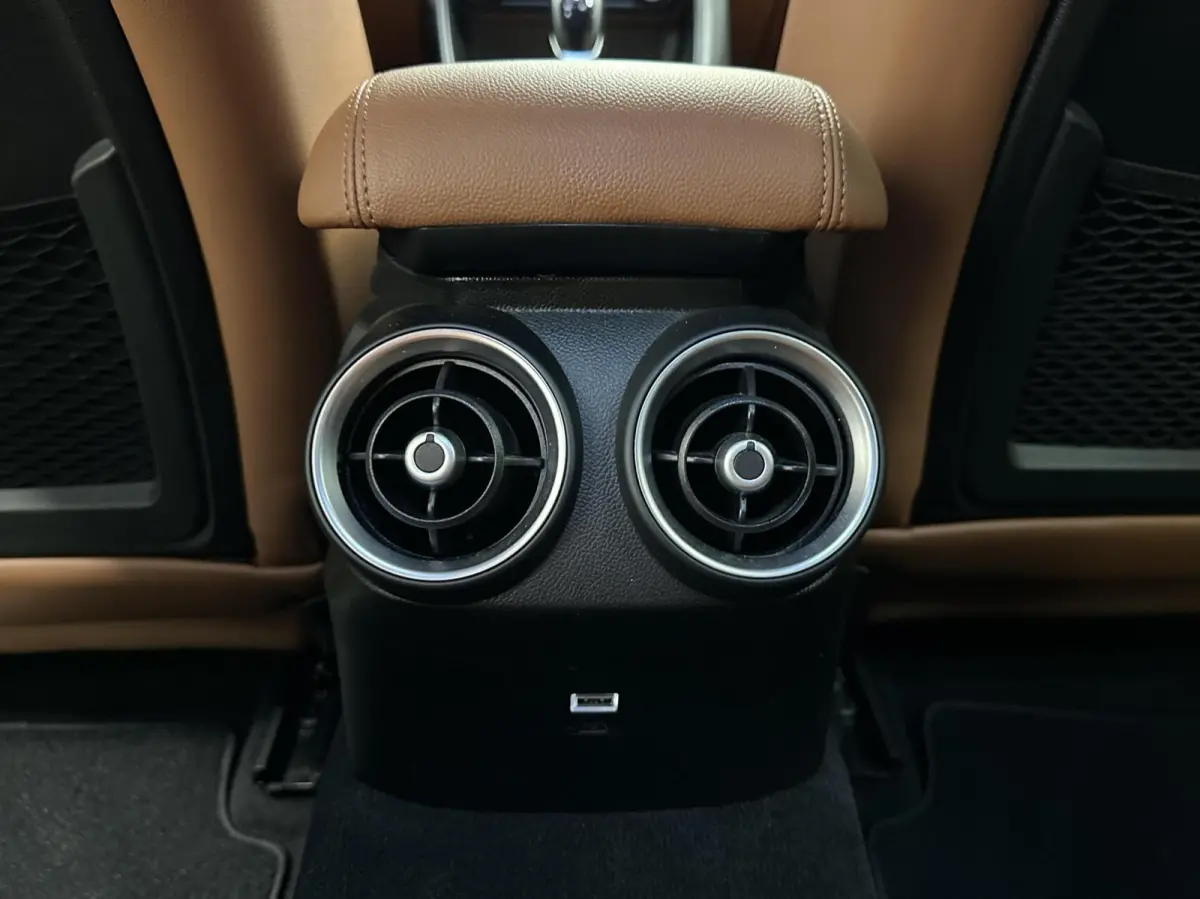 2.0T Super LEER NAVI CRUISE CAMERA 77000 KM.