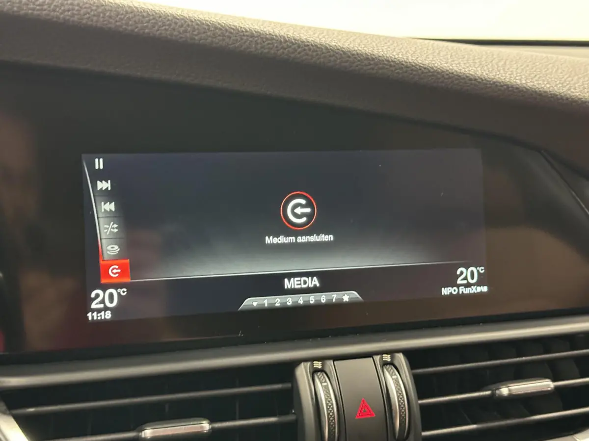 2.0T Super LEER NAVI CRUISE CAMERA 77000 KM.