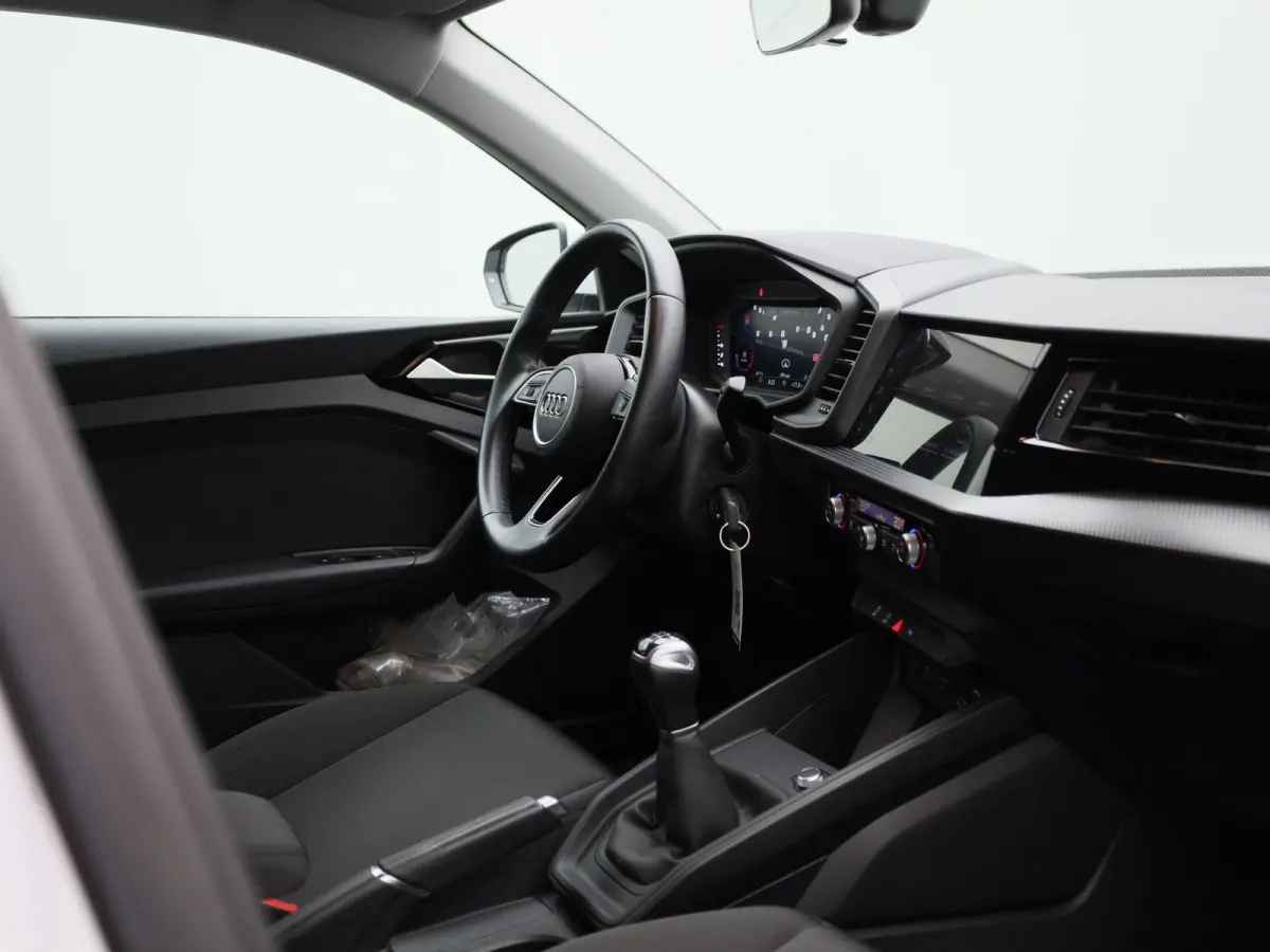 25 TFSI Pro Line 95 PK | Navigatie | Cruise Control | Parkeersensoren | Audi smartphone interface | Buitenspiegels inklapbaar | Climate Control |