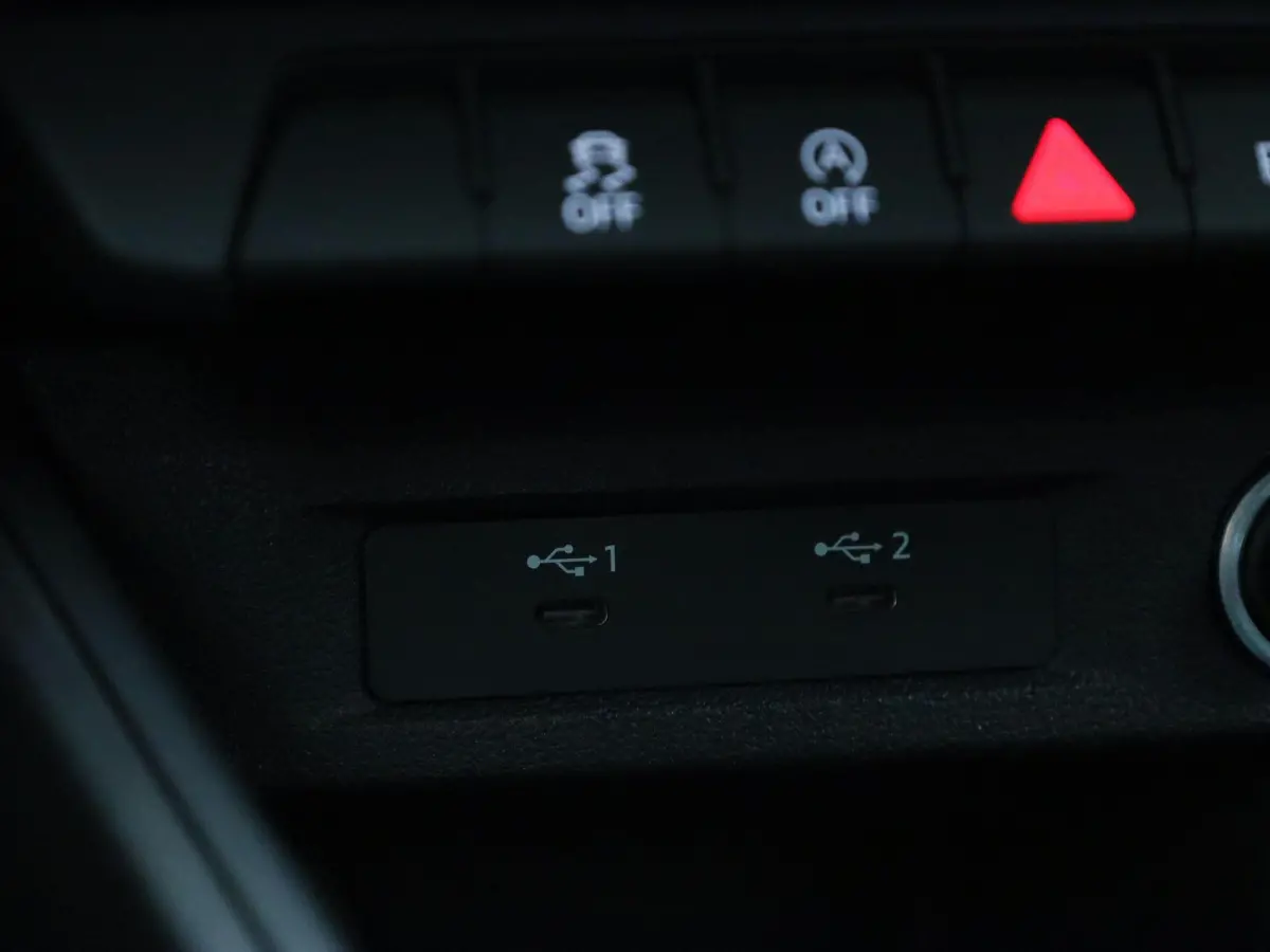 25 TFSI Pro Line 95 PK | Navigatie | Cruise Control | Parkeersensoren | Audi smartphone interface | Buitenspiegels inklapbaar | Climate Control |