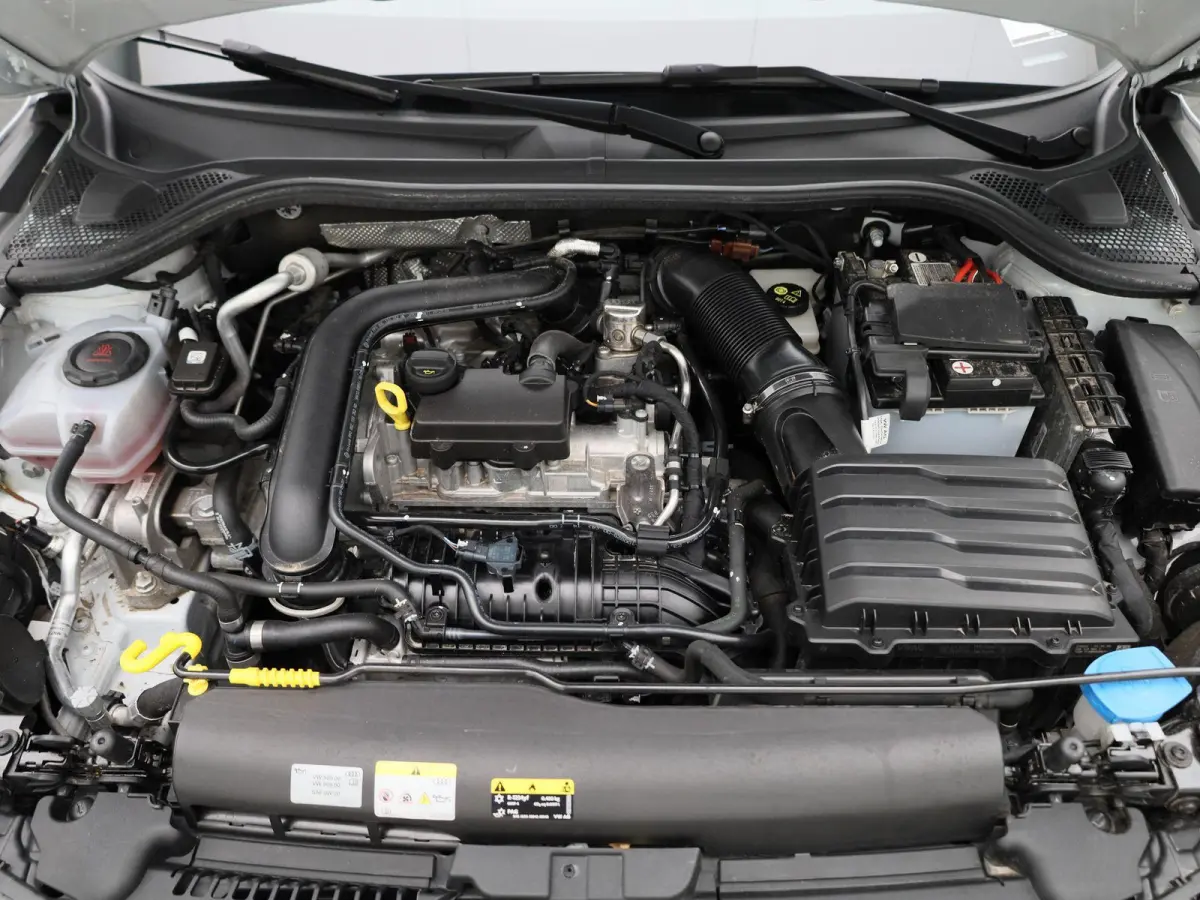25 TFSI Pro Line 95 PK | Navigatie | Cruise Control | Parkeersensoren | Audi smartphone interface | Buitenspiegels inklapbaar | Climate Control |