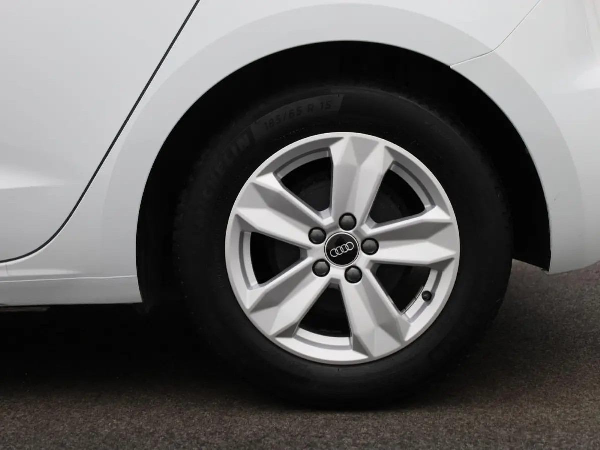 25 TFSI Pro Line 95 PK | Navigatie | Cruise Control | Parkeersensoren | Audi smartphone interface | Buitenspiegels inklapbaar | Climate Control |