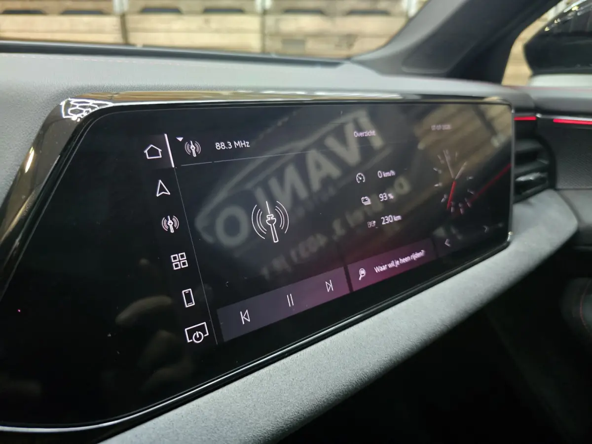 Avant 2.0 quattro S edition Competition Pano Bijrijders display Trekhaak 19"LM