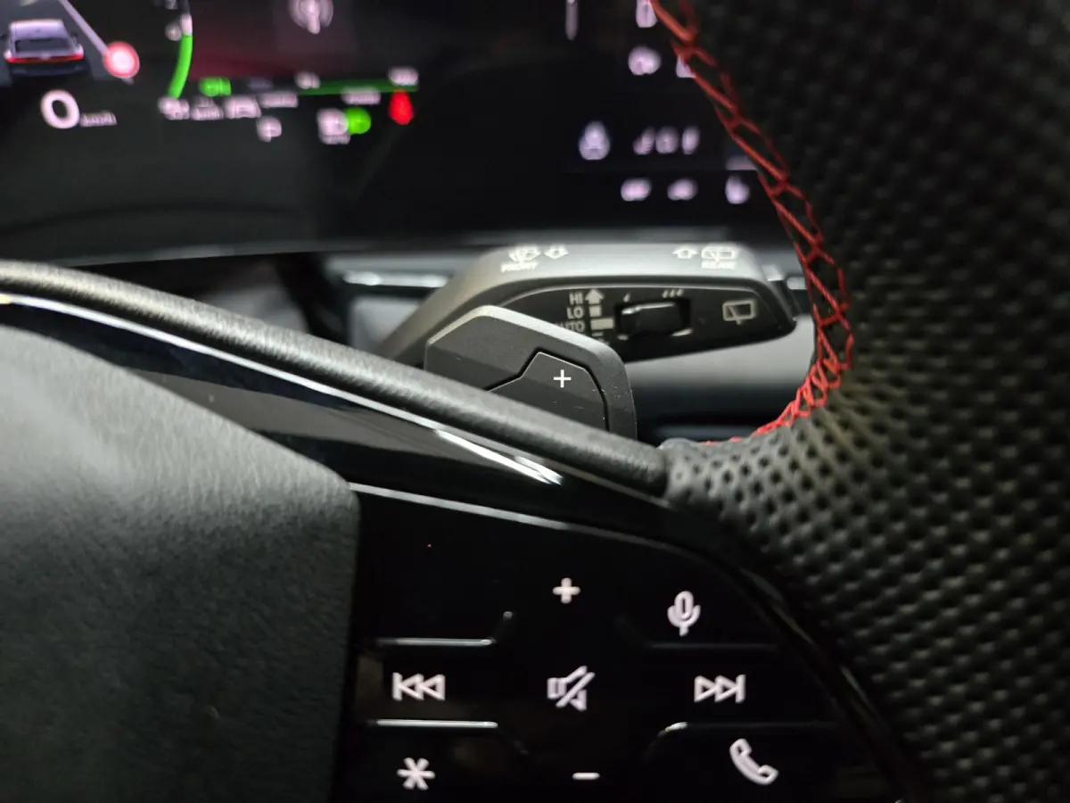 Avant 2.0 quattro S edition Competition Pano Bijrijders display Trekhaak 19"LM