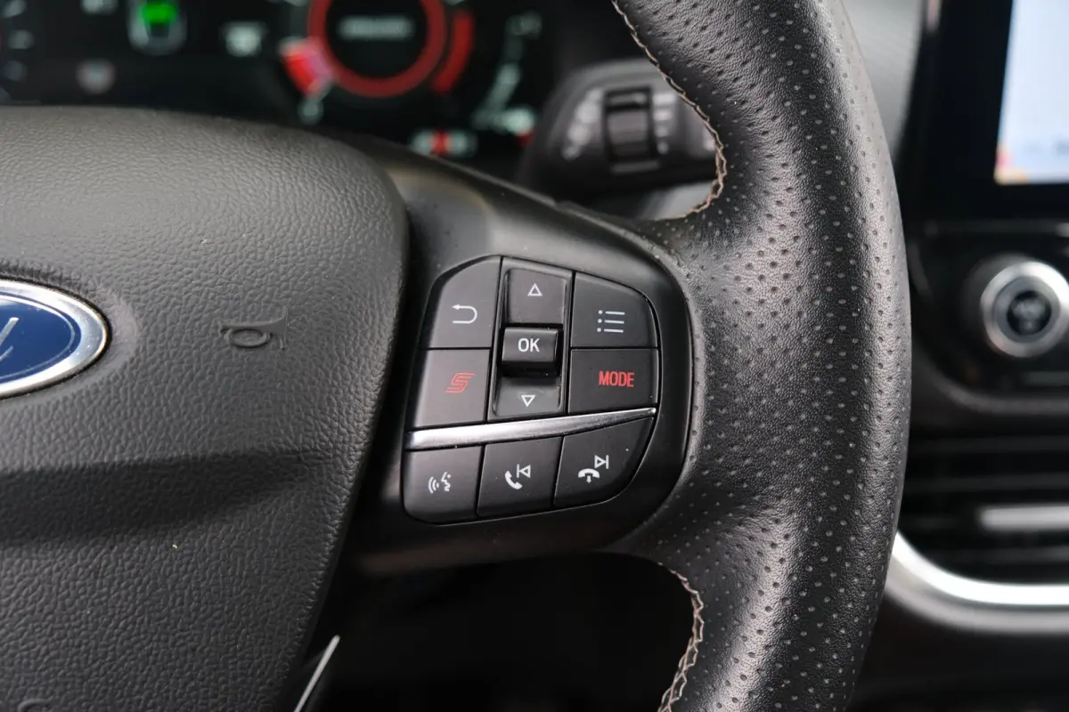 1.5 EcoBoost ST-X PERFORMANCE Navi Trek Cam B&O Leder