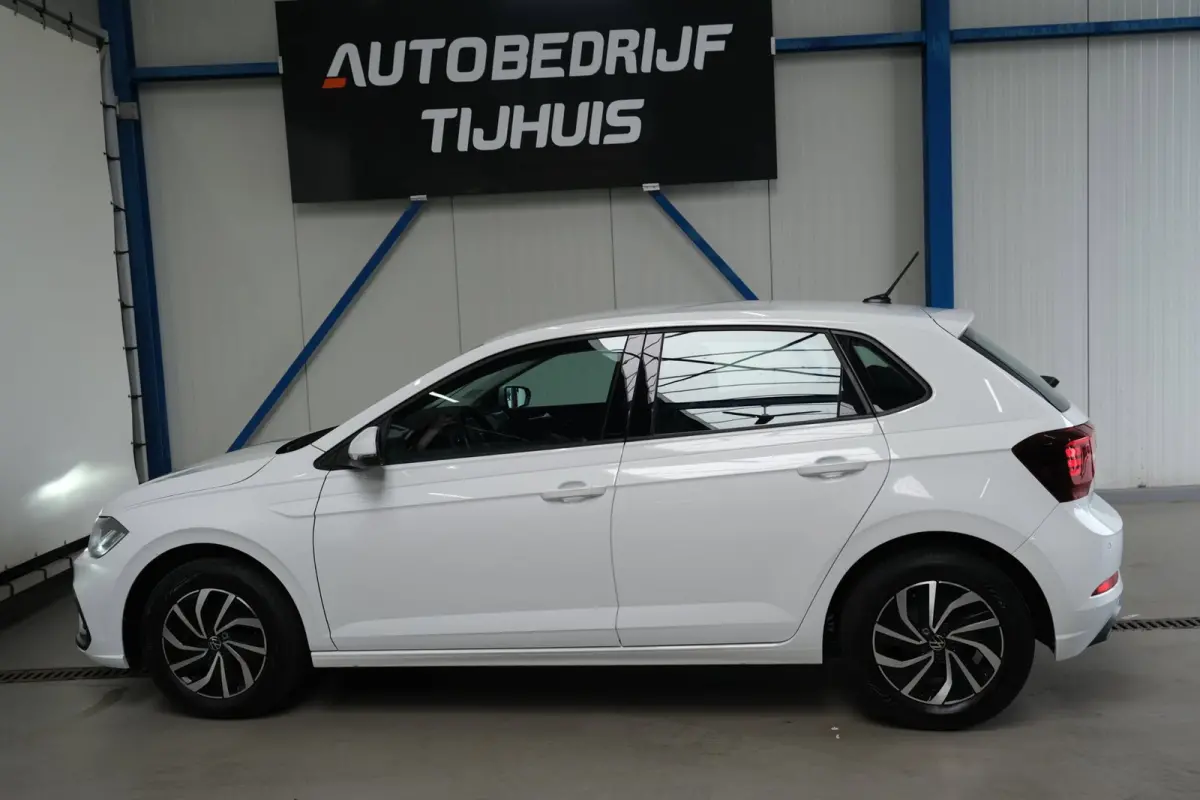 1.0 TSI Life Automaat - N.A.P. Airco, Cruise, Navi, PDC, Carplay, Virtual display.