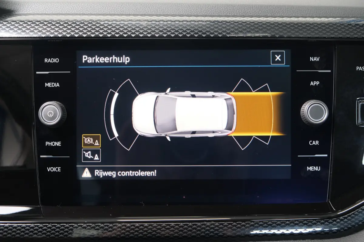 1.0 TSI Life Automaat - N.A.P. Airco, Cruise, Navi, PDC, Carplay, Virtual display.