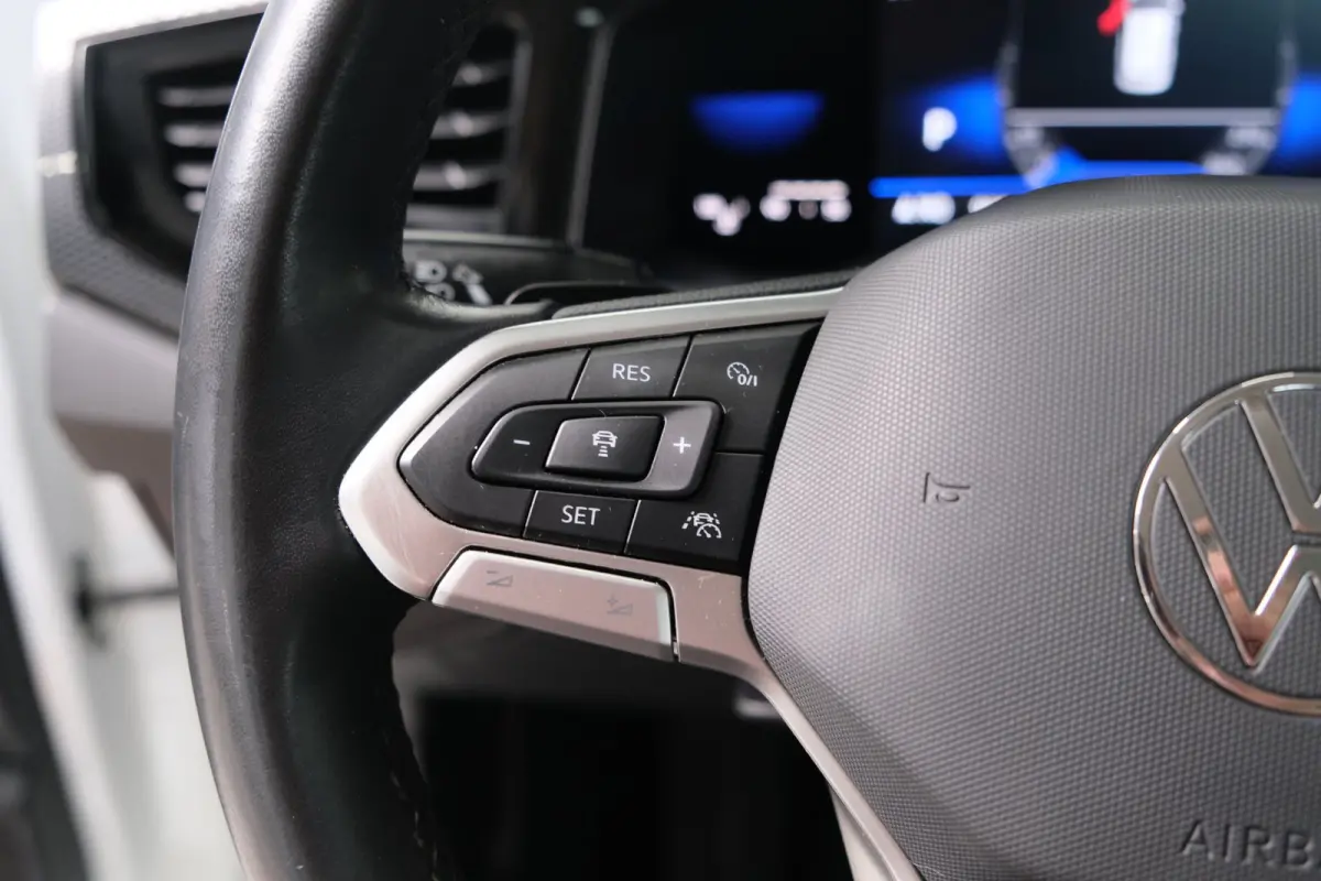 1.0 TSI Life Automaat - N.A.P. Airco, Cruise, Navi, PDC, Carplay, Virtual display.