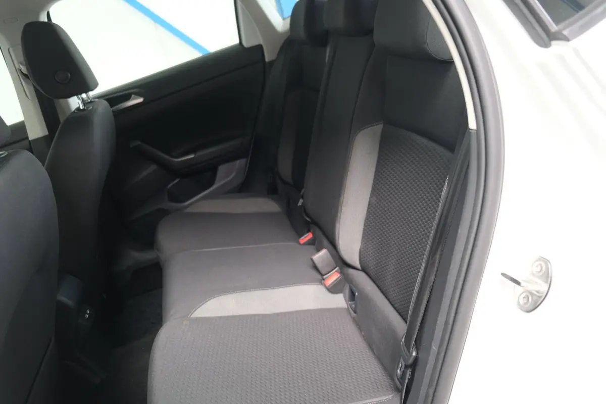 1.0 TSI Life Automaat - N.A.P. Airco, Cruise, Navi, PDC, Carplay, Virtual display.