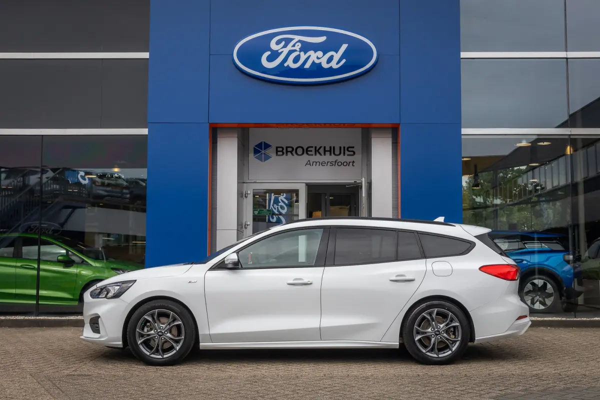 1.0 EcoBoost ST Line Business | Trekhaak | Apple Carplay/Android Auto | Parkeersensoren Voor/Achter | Lane Asist | | Apple Carplay/Android Auto|telefoonintegratie premium | Parkeersensor ach