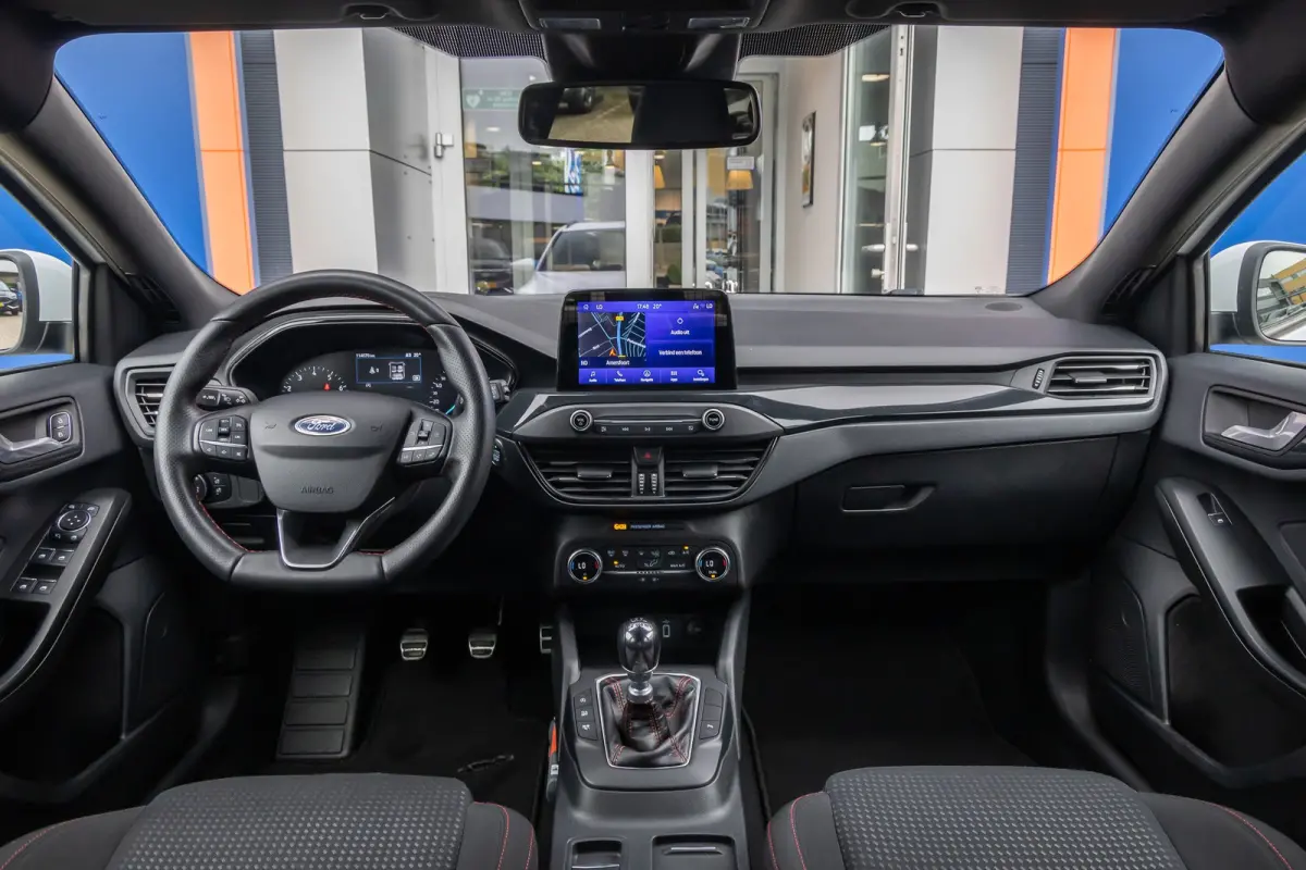 1.0 EcoBoost ST Line Business | Trekhaak | Apple Carplay/Android Auto | Parkeersensoren Voor/Achter | Lane Asist | | Apple Carplay/Android Auto|telefoonintegratie premium | Parkeersensor ach