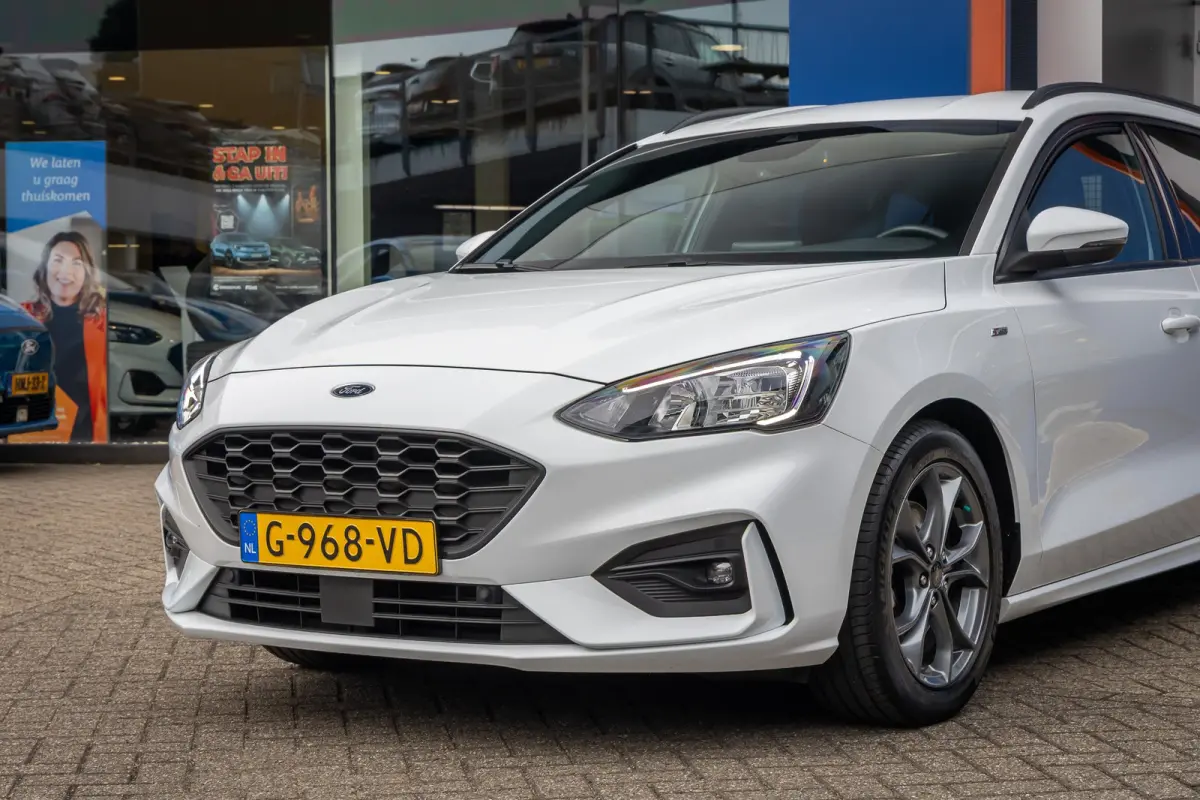 1.0 EcoBoost ST Line Business | Trekhaak | Apple Carplay/Android Auto | Parkeersensoren Voor/Achter | Lane Asist | | Apple Carplay/Android Auto|telefoonintegratie premium | Parkeersensor ach