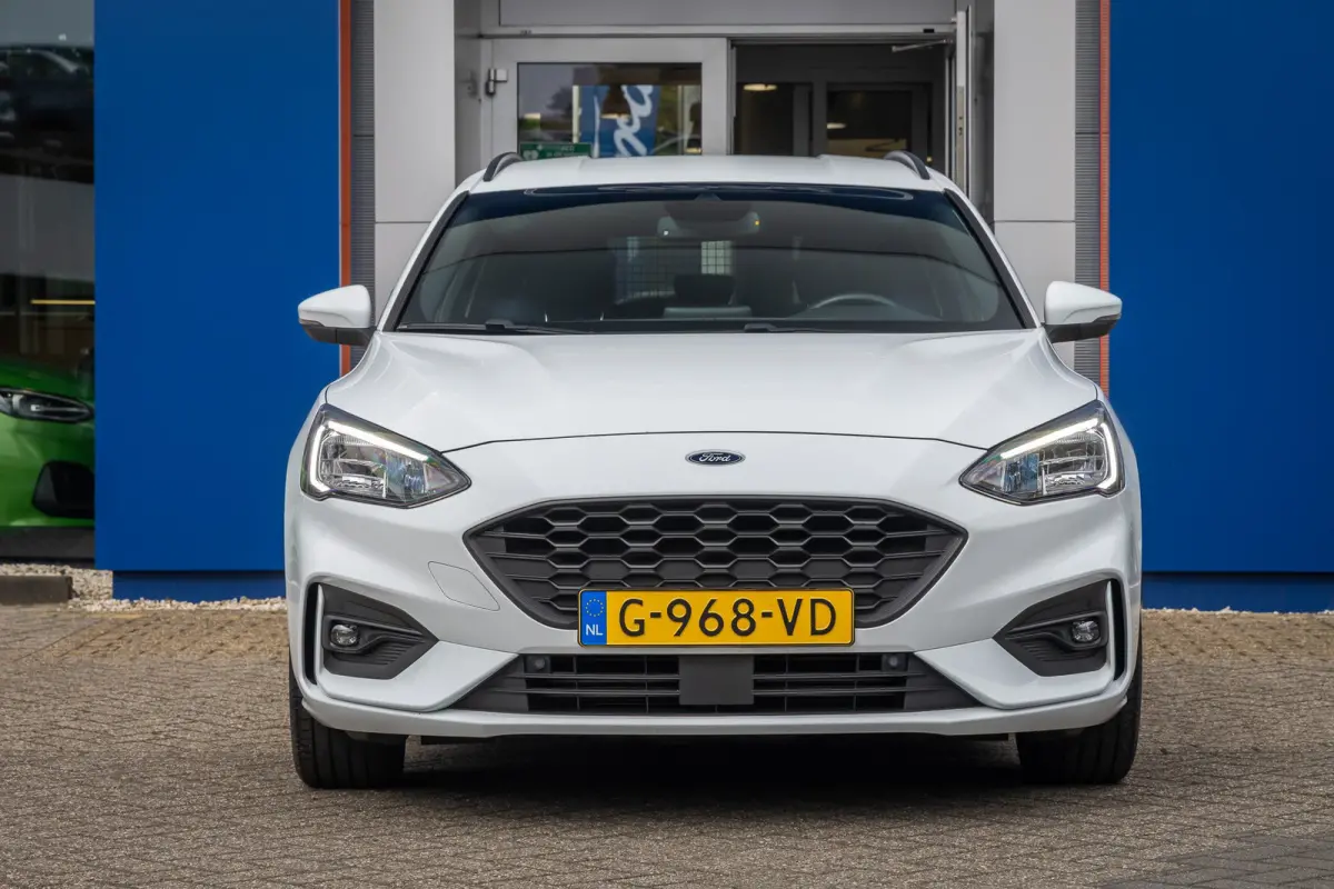 1.0 EcoBoost ST Line Business | Trekhaak | Apple Carplay/Android Auto | Parkeersensoren Voor/Achter | Lane Asist | | Apple Carplay/Android Auto|telefoonintegratie premium | Parkeersensor ach