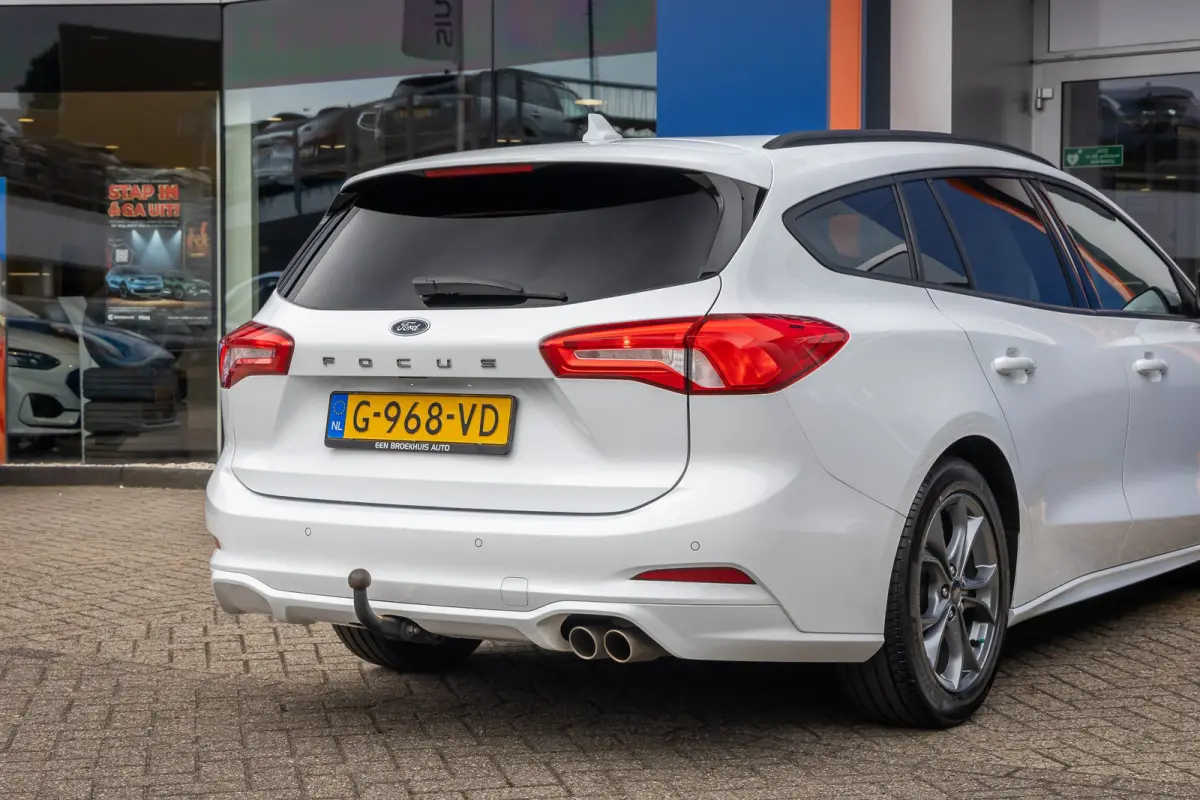 1.0 EcoBoost ST Line Business | Trekhaak | Apple Carplay/Android Auto | Parkeersensoren Voor/Achter | Lane Asist | | Apple Carplay/Android Auto|telefoonintegratie premium | Parkeersensor ach