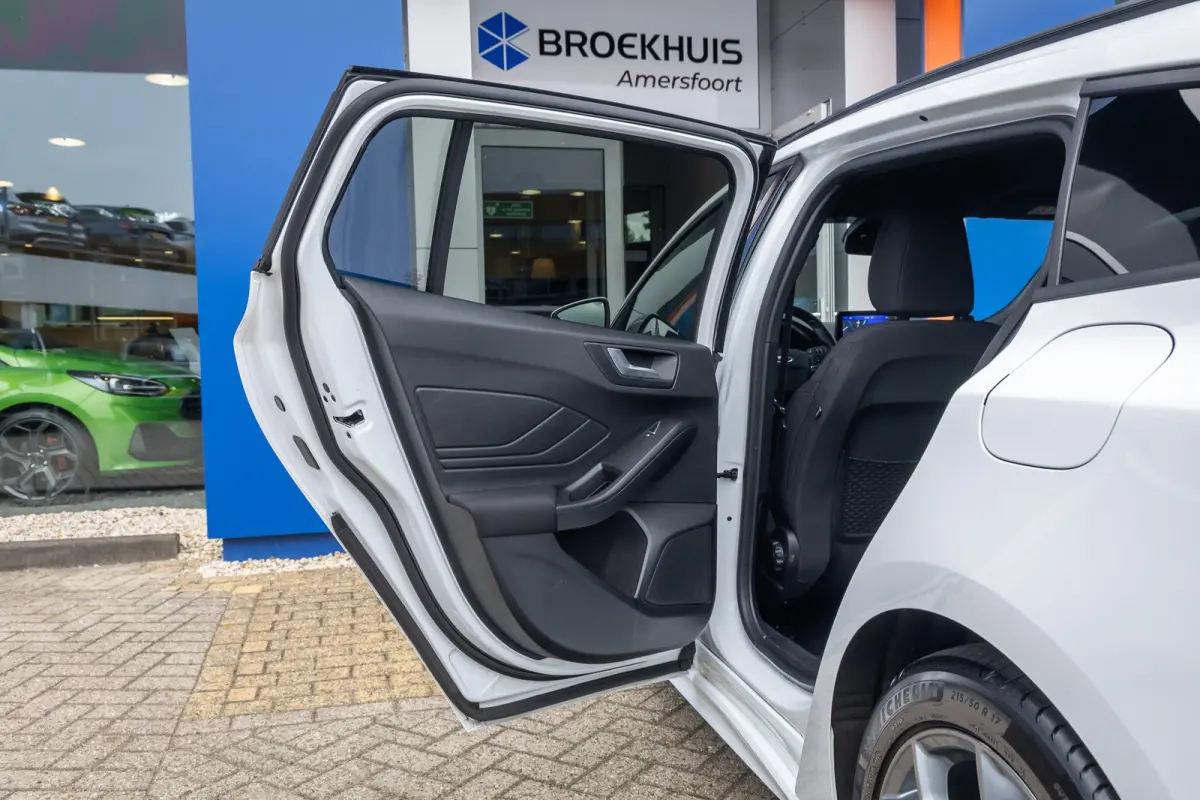 1.0 EcoBoost ST Line Business | Trekhaak | Apple Carplay/Android Auto | Parkeersensoren Voor/Achter | Lane Asist | | Apple Carplay/Android Auto|telefoonintegratie premium | Parkeersensor ach