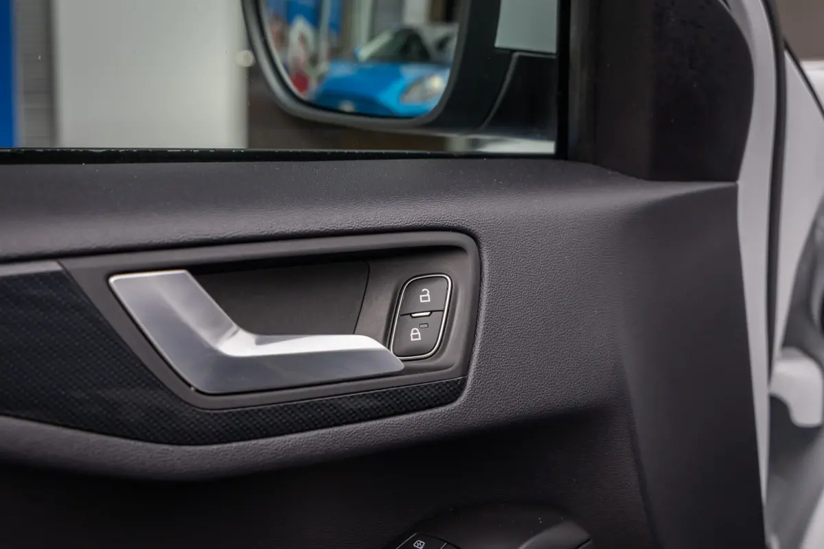 1.0 EcoBoost ST Line Business | Trekhaak | Apple Carplay/Android Auto | Parkeersensoren Voor/Achter | Lane Asist | | Apple Carplay/Android Auto|telefoonintegratie premium | Parkeersensor ach