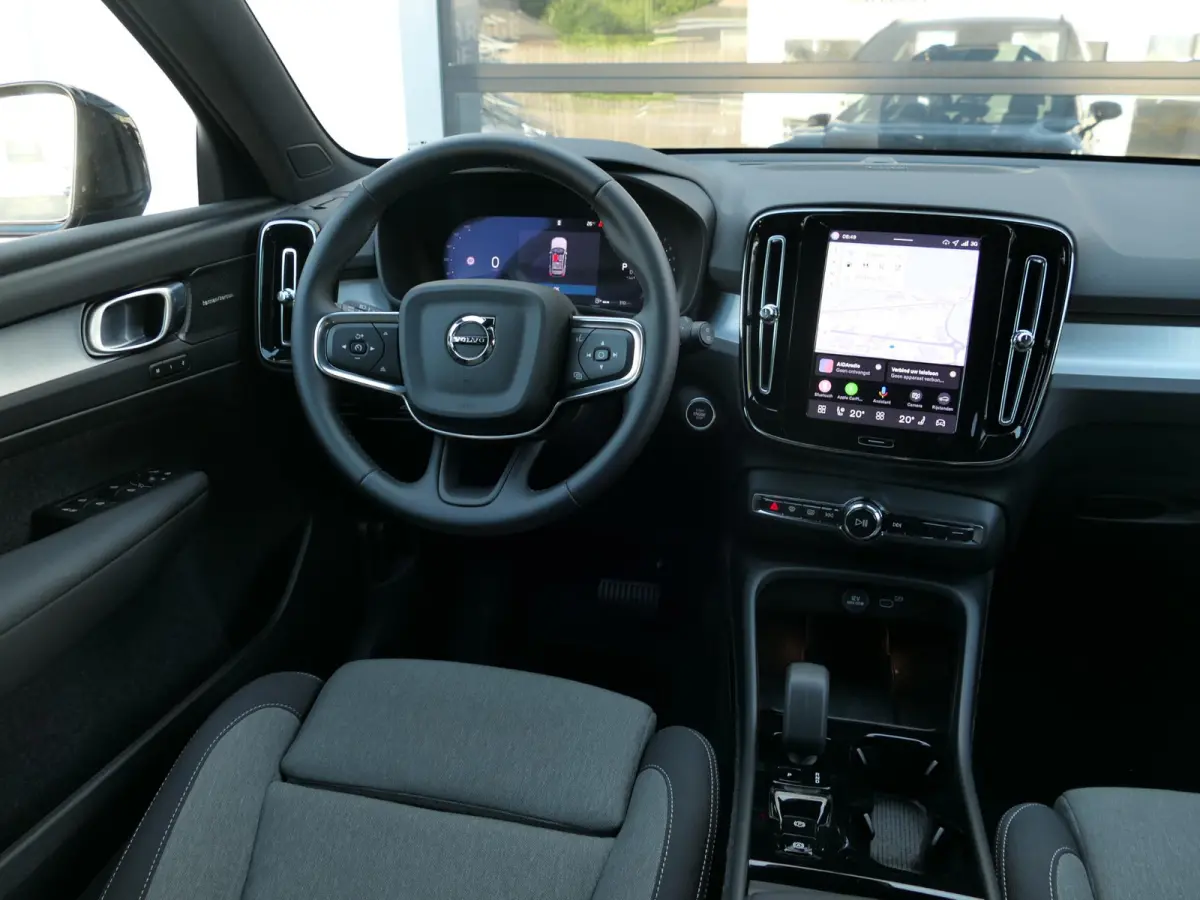 2.0 B3 Plus Black | Harman/Kardon | Memory | Stoel/stuurverwarming | Apple-/Android Carplay | 20 inch zwarte velgen | Draadloze telefoon oplader | Google | BLIS | ACC