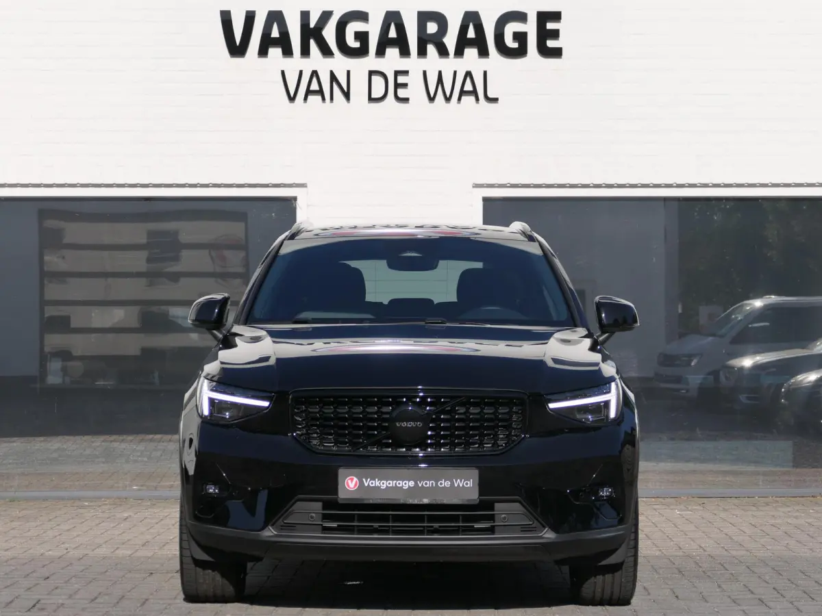 2.0 B3 Plus Black | Harman/Kardon | Memory | Stoel/stuurverwarming | Apple-/Android Carplay | 20 inch zwarte velgen | Draadloze telefoon oplader | Google | BLIS | ACC